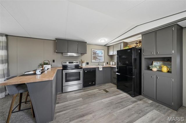 8 Cedar Ridge Court, Cedar Hill, MO 63016