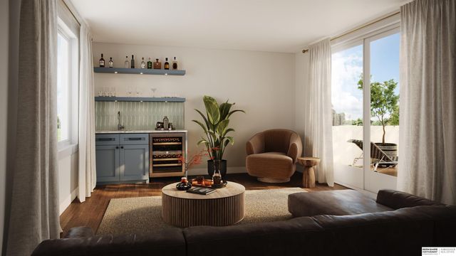 1012 S 33rd Court, Omaha, NE 68105