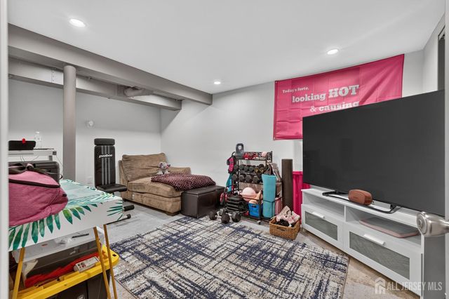 28 Wagner Street, Fords, NJ 08863
