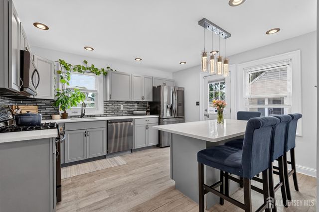 28 Wagner Street, Fords, NJ 08863