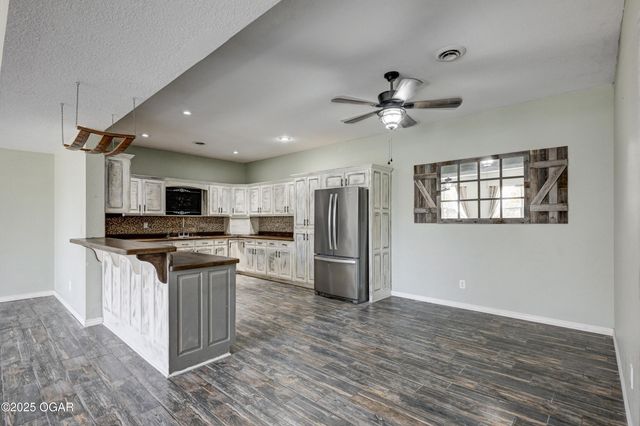 2285 Quail Road, Diamond, MO 64840