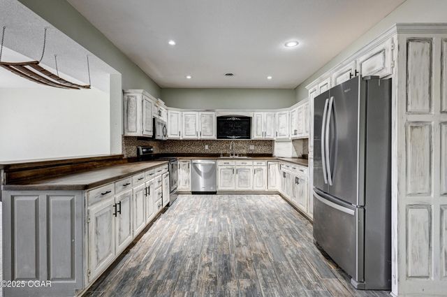 2285 Quail Road, Diamond, MO 64840