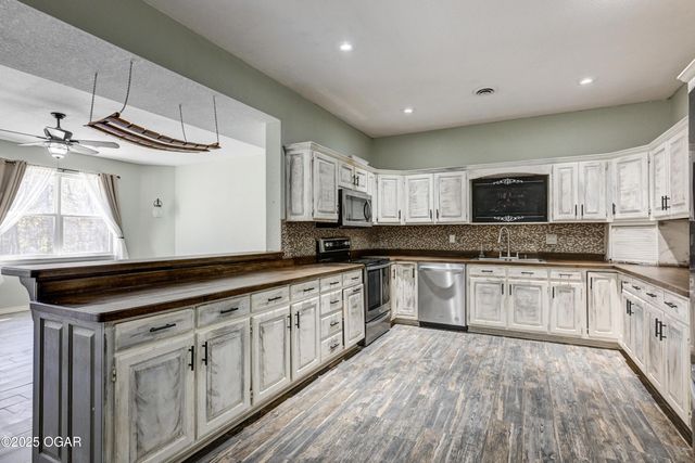 2285 Quail Road, Diamond, MO 64840