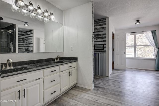 2285 Quail Road, Diamond, MO 64840