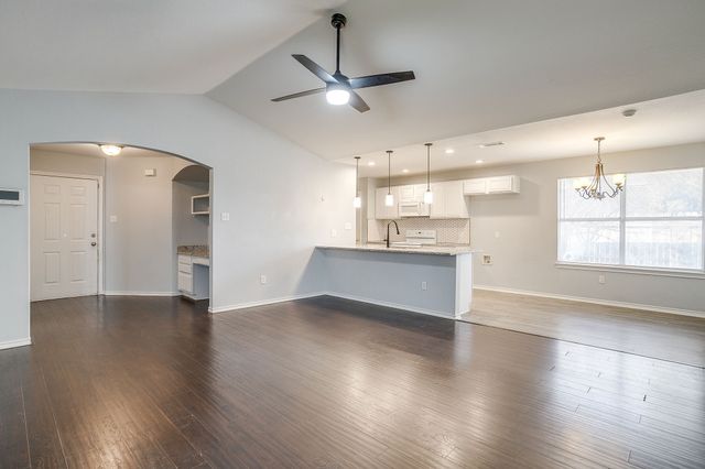 9016 Christopher Circle, Fort Worth, TX 76140