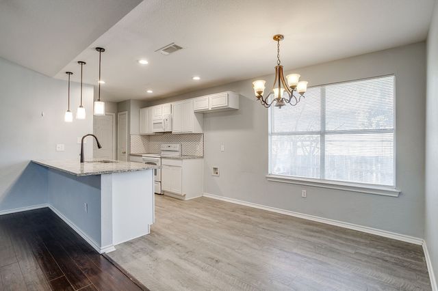 9016 Christopher Circle, Fort Worth, TX 76140