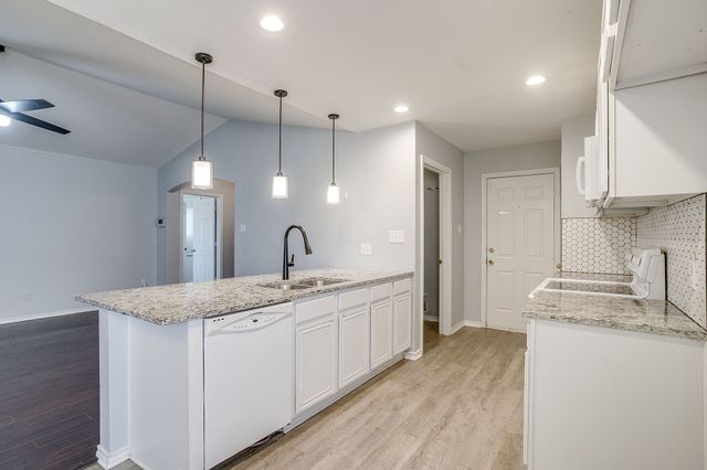 9016 Christopher Circle, Fort Worth, TX 76140