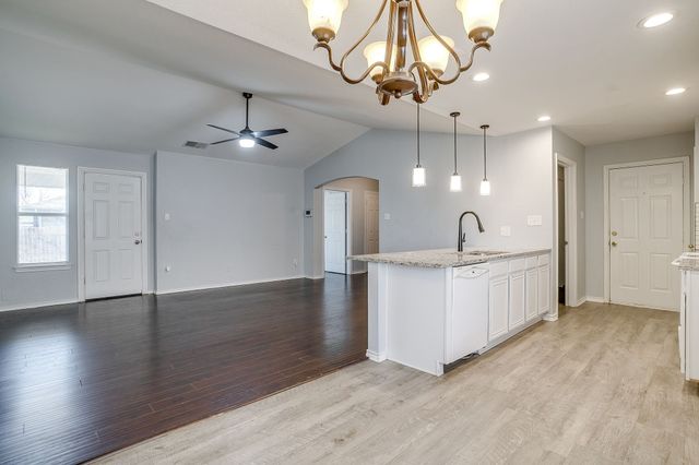 9016 Christopher Circle, Fort Worth, TX 76140