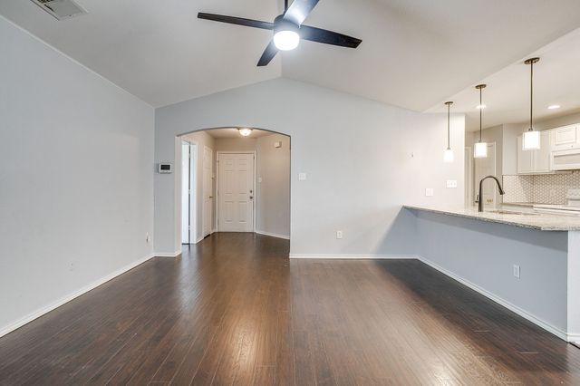 9016 Christopher Circle, Fort Worth, TX 76140