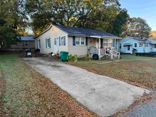 614 Littlejohn St, Gaffney, SC 29341