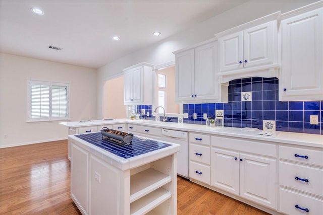 2213 Garden CT, San Marcos, TX 78666