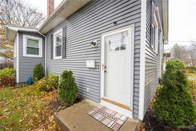 83 Marengo Avenue, Hamburg, NY 14075