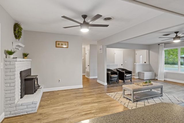 2810 Kennedy Dr, Yuba City, CA 95993