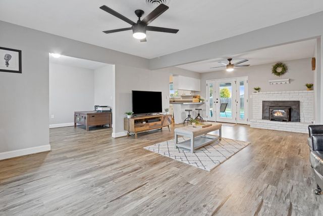 2810 Kennedy Dr, Yuba City, CA 95993