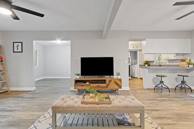 2810 Kennedy Dr, Yuba City, CA 95993