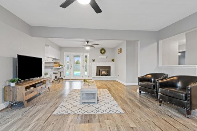 2810 Kennedy Dr, Yuba City, CA 95993