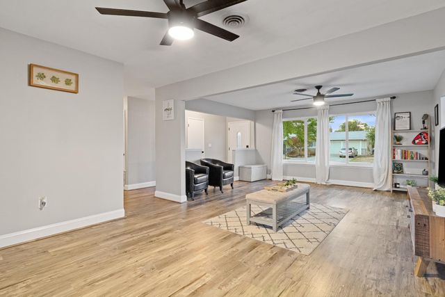 2810 Kennedy Dr, Yuba City, CA 95993