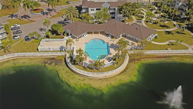 8640 SW 212th St 303, Cutler Bay, FL 33189
