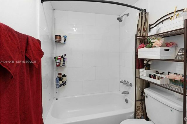 8640 SW 212th St 303, Cutler Bay, FL 33189
