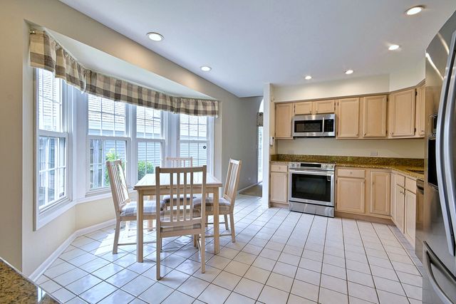 452 Park Barrington Drive, Barrington, IL 60010