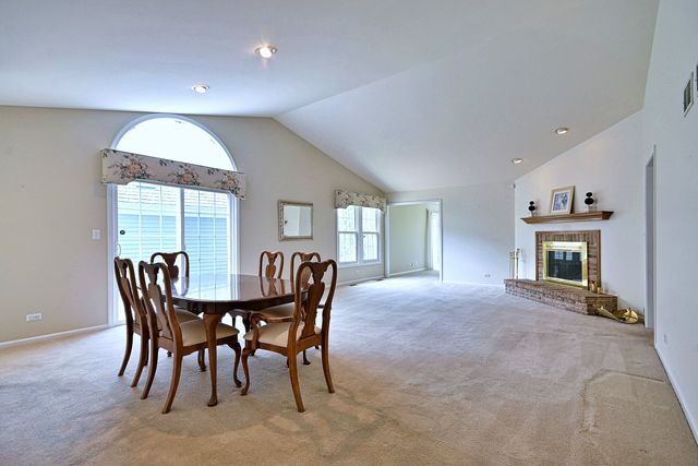 452 Park Barrington Drive, Barrington, IL 60010
