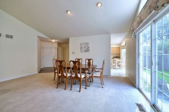 452 Park Barrington Drive, Barrington, IL 60010