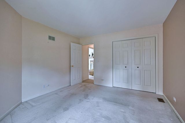 452 Park Barrington Drive, Barrington, IL 60010