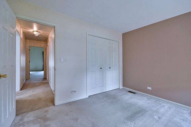 452 Park Barrington Drive, Barrington, IL 60010