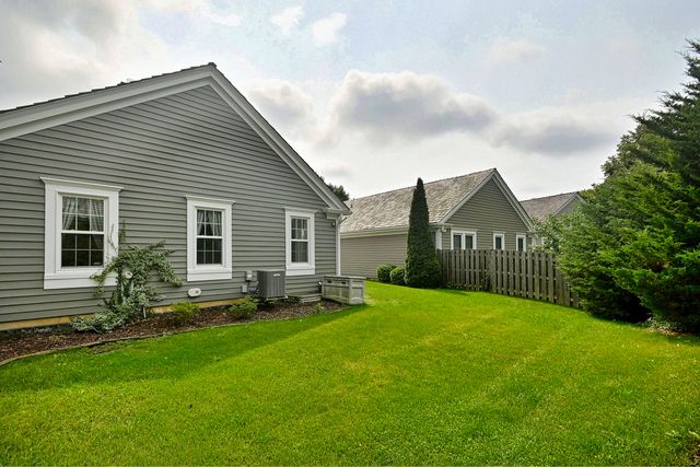 452 Park Barrington Drive, Barrington, IL 60010