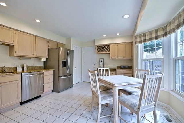 452 Park Barrington Drive, Barrington, IL 60010