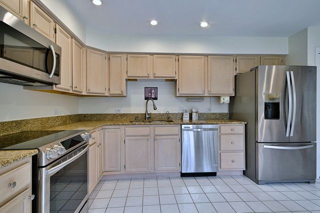 452 Park Barrington Drive, Barrington, IL 60010