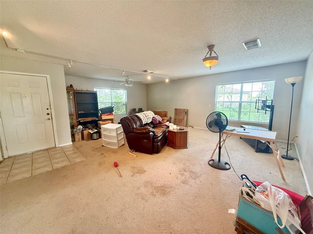 3085 Crestmont LN, Kyle, TX 78640