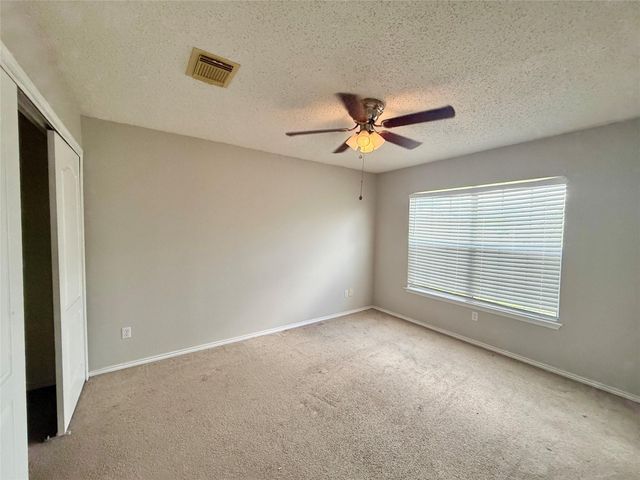 3085 Crestmont LN, Kyle, TX 78640