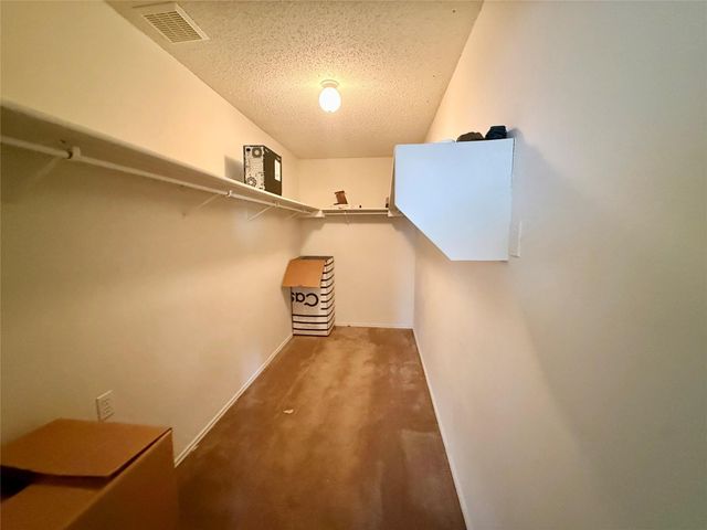 3085 Crestmont LN, Kyle, TX 78640