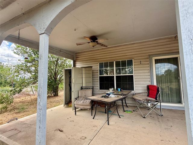 3085 Crestmont LN, Kyle, TX 78640