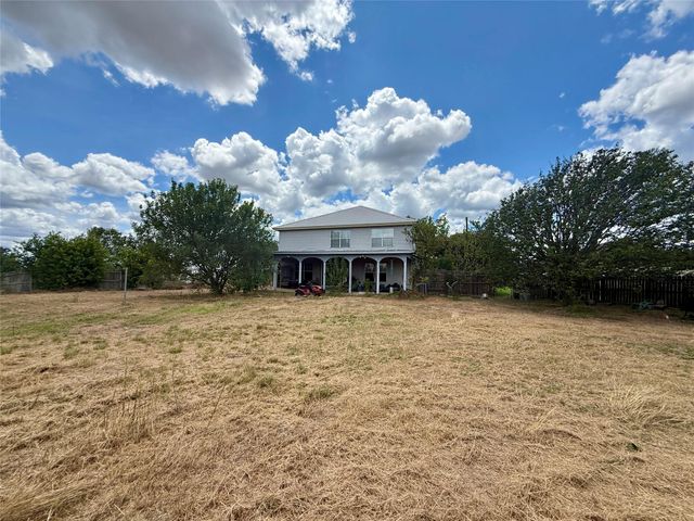 3085 Crestmont LN, Kyle, TX 78640