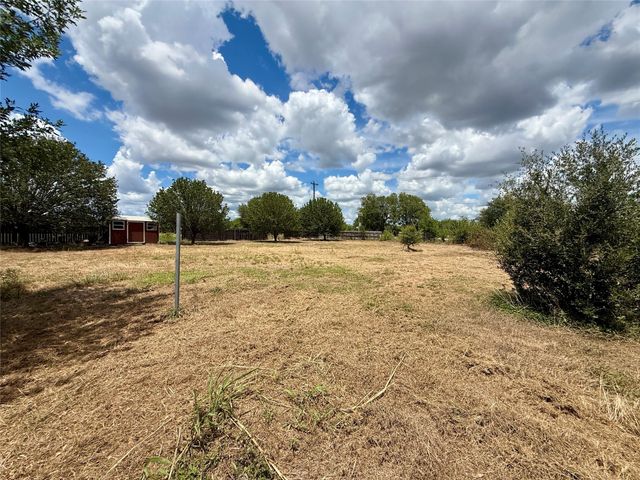 3085 Crestmont LN, Kyle, TX 78640