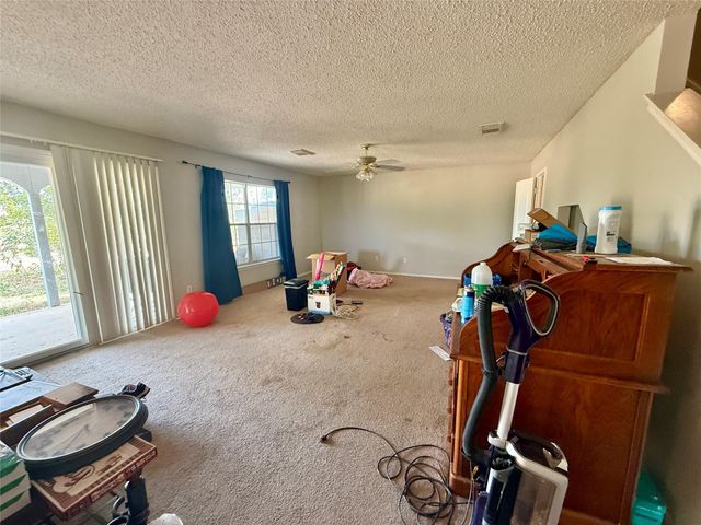 3085 Crestmont LN, Kyle, TX 78640