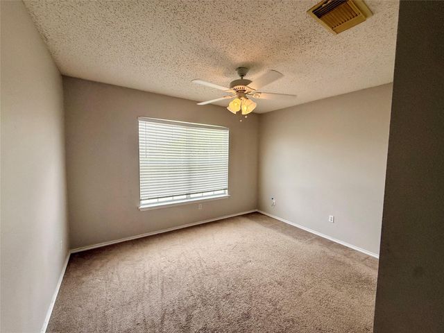 3085 Crestmont LN, Kyle, TX 78640