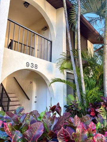 4835 Sable Pine Circle D2, West Palm Beach, FL 33417