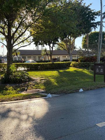 4835 Sable Pine Circle D2, West Palm Beach, FL 33417