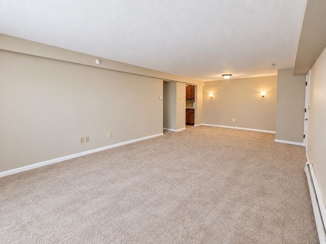56 Townsend St D27, Abington, MA 02351