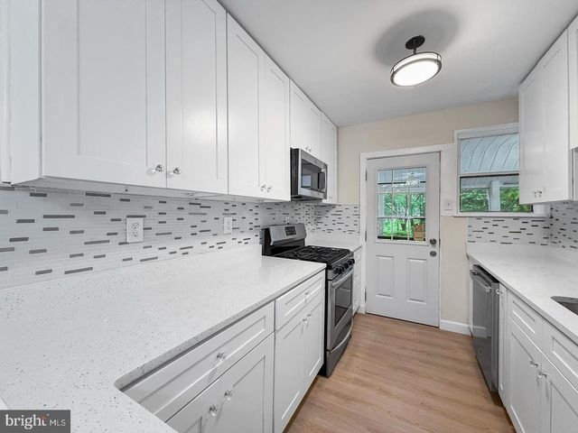 7905 GREENLEAF RD, Landover, MD 20785