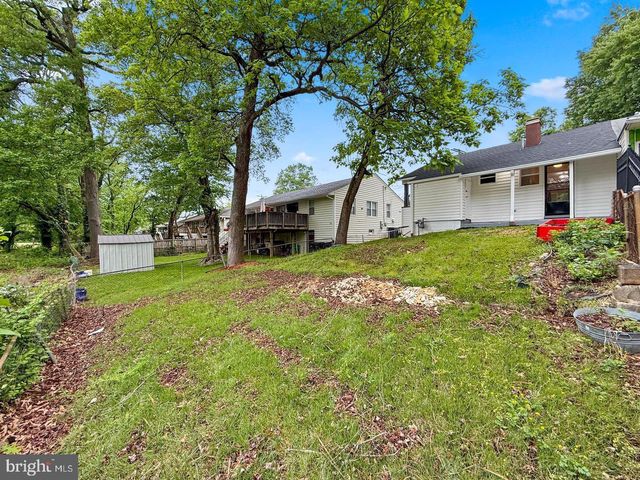 7905 GREENLEAF RD, Landover, MD 20785