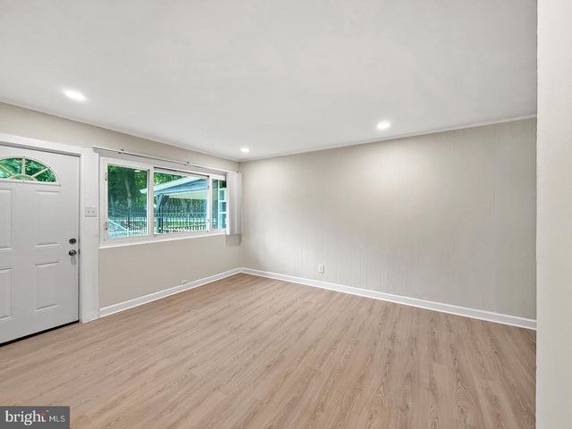 7905 GREENLEAF RD, Landover, MD 20785