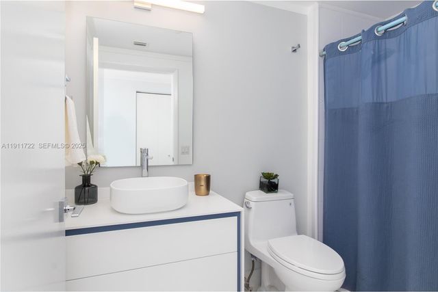 2475 Brickell Ave 1907, Miami, FL 33129