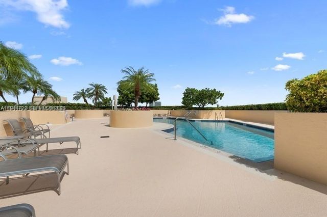 2475 Brickell Ave 1907, Miami, FL 33129