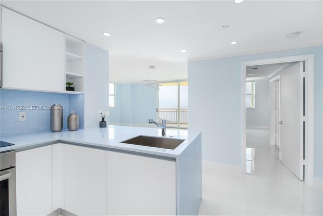 2475 Brickell Ave 1907, Miami, FL 33129