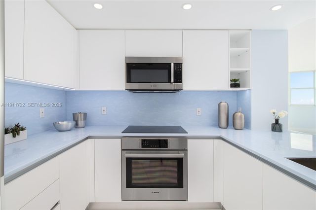 2475 Brickell Ave 1907, Miami, FL 33129