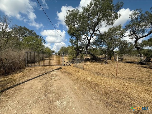 307 Pleasant Bend, Seguin, TX 78155